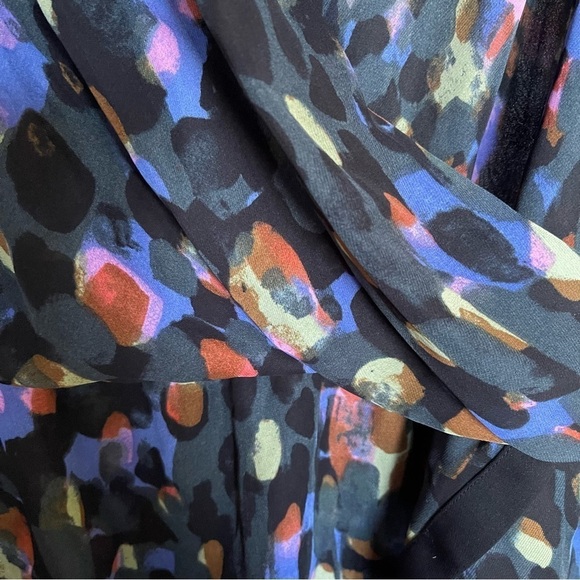 CAbi Flaunt Faux Wrap Drape Neck Blouse #3077 EUC size medium - Picture 7 of 11